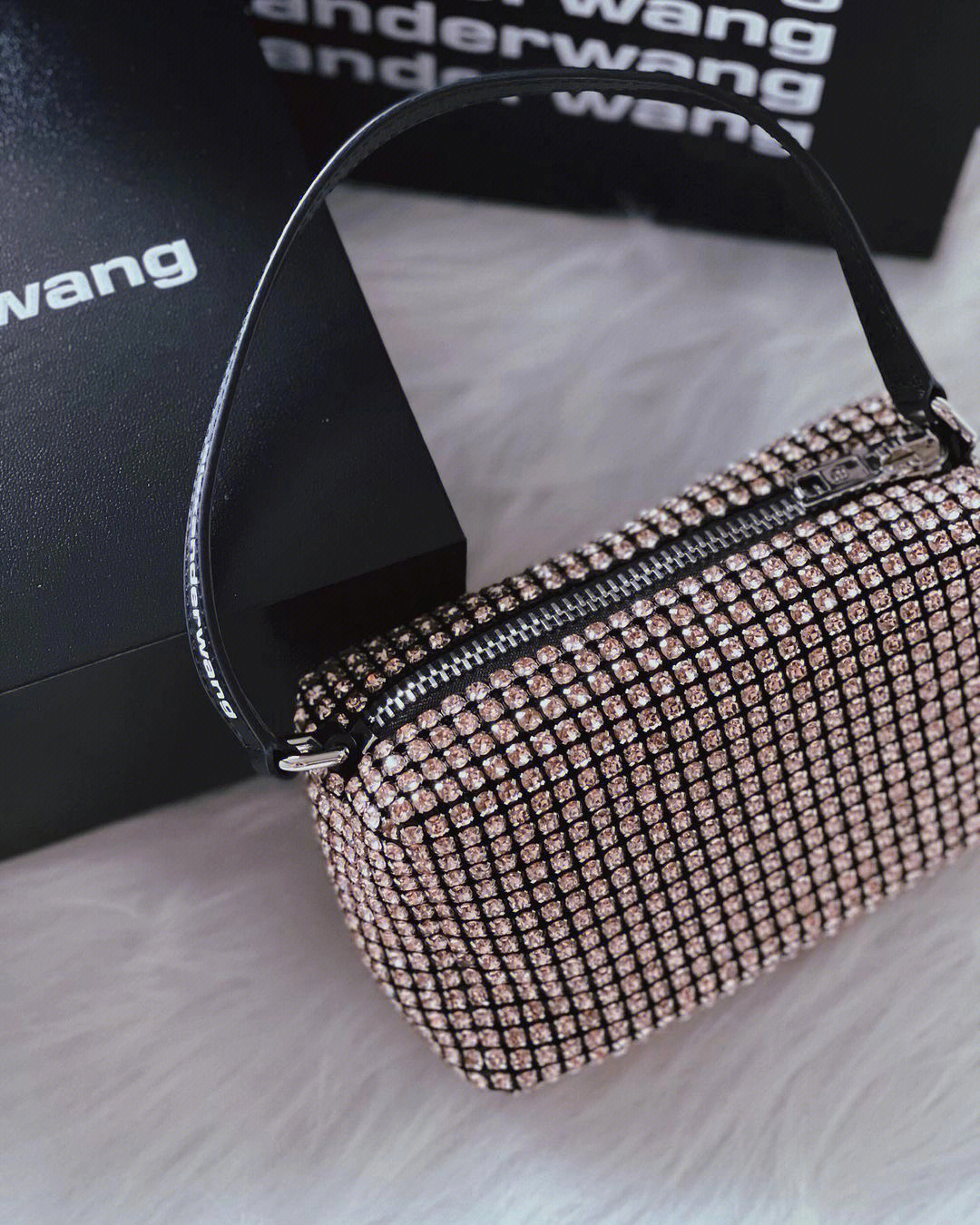 alexanderwang巨闪的人间小灯泡水钻包