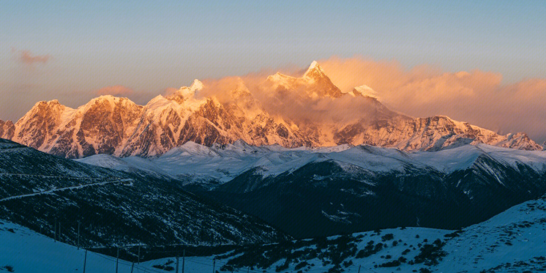 日照金山