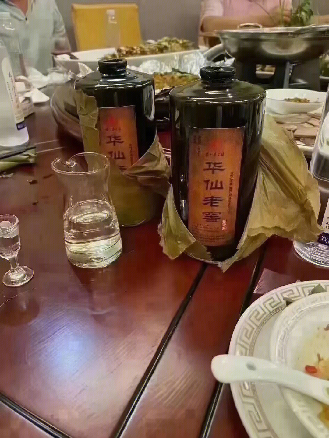 喝完酒瓶的照片图片