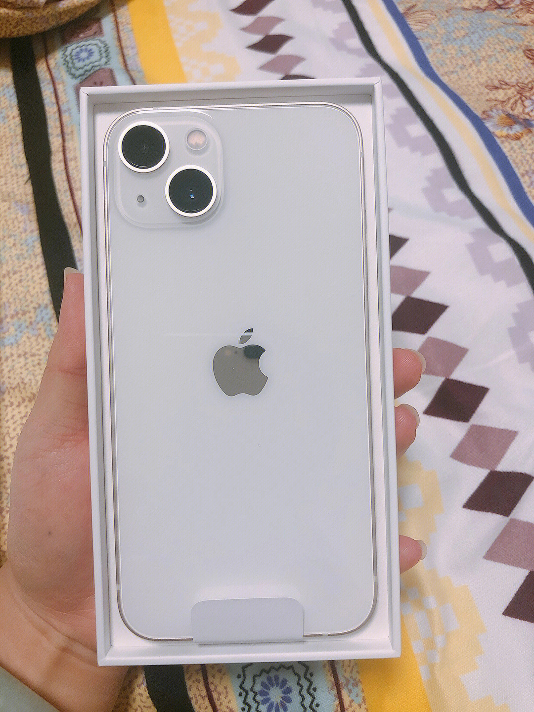 iphone13星光色256g收到货啦