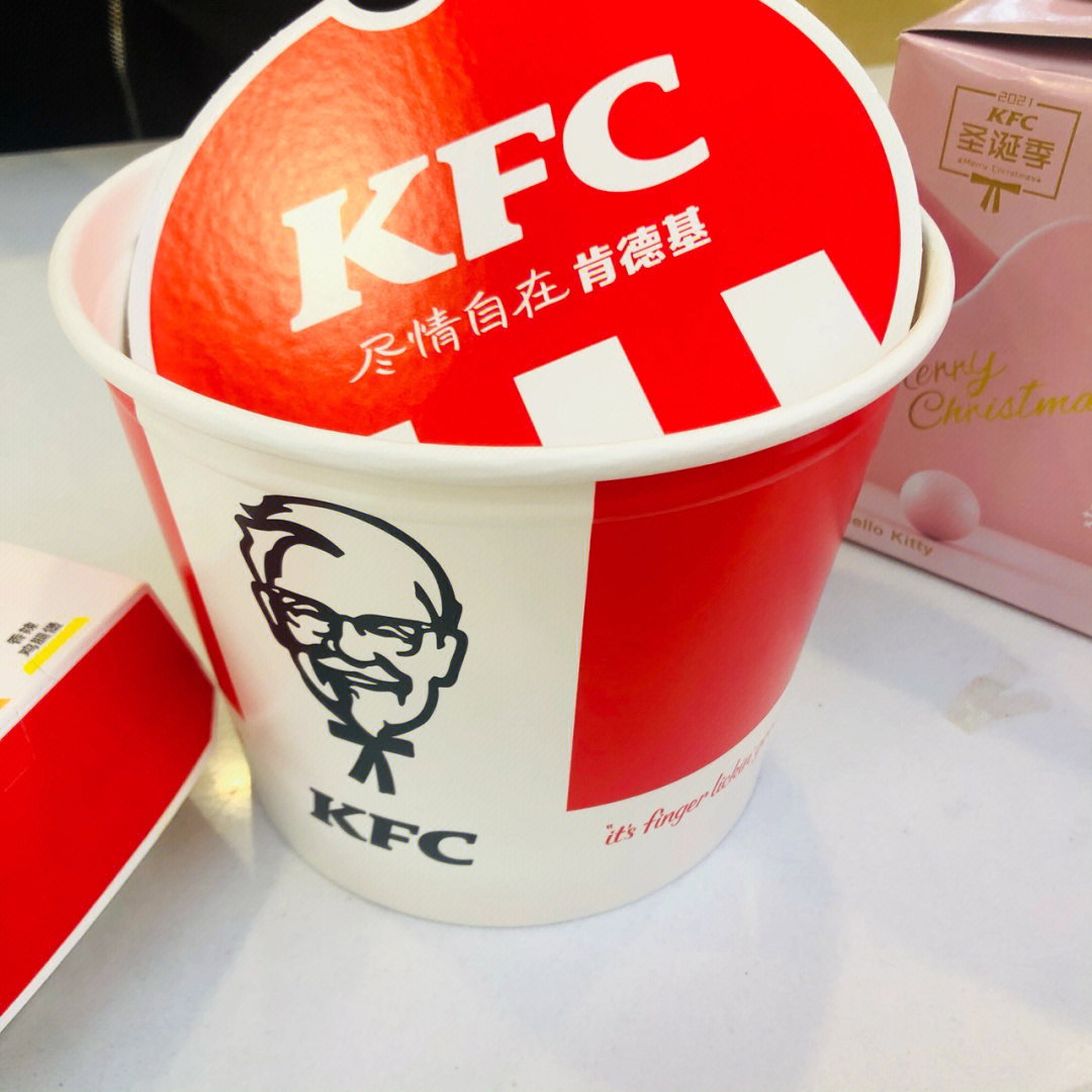 kfc圣诞炸鸡桶图片