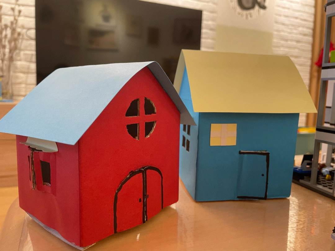 幼儿园手工作业—纸盒房子
