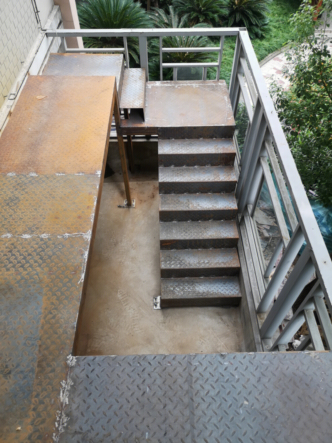 自制铁管焊梯子图片图片