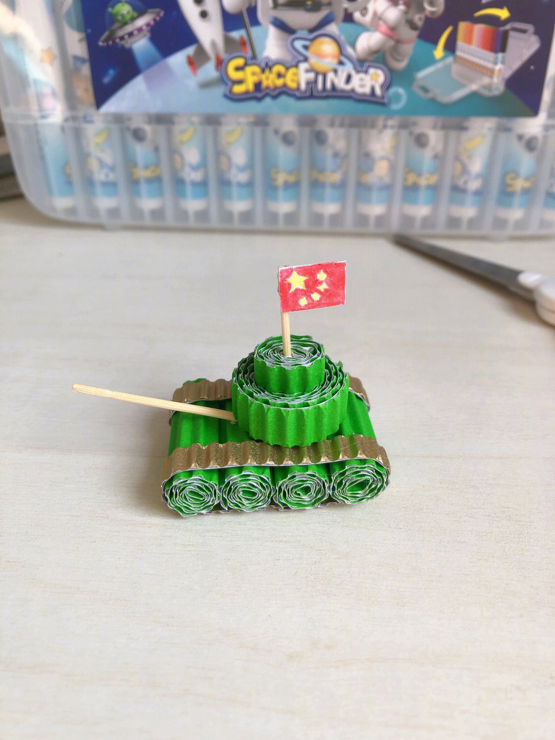 国庆节爱国主题瓦楞纸制作手工小坦克