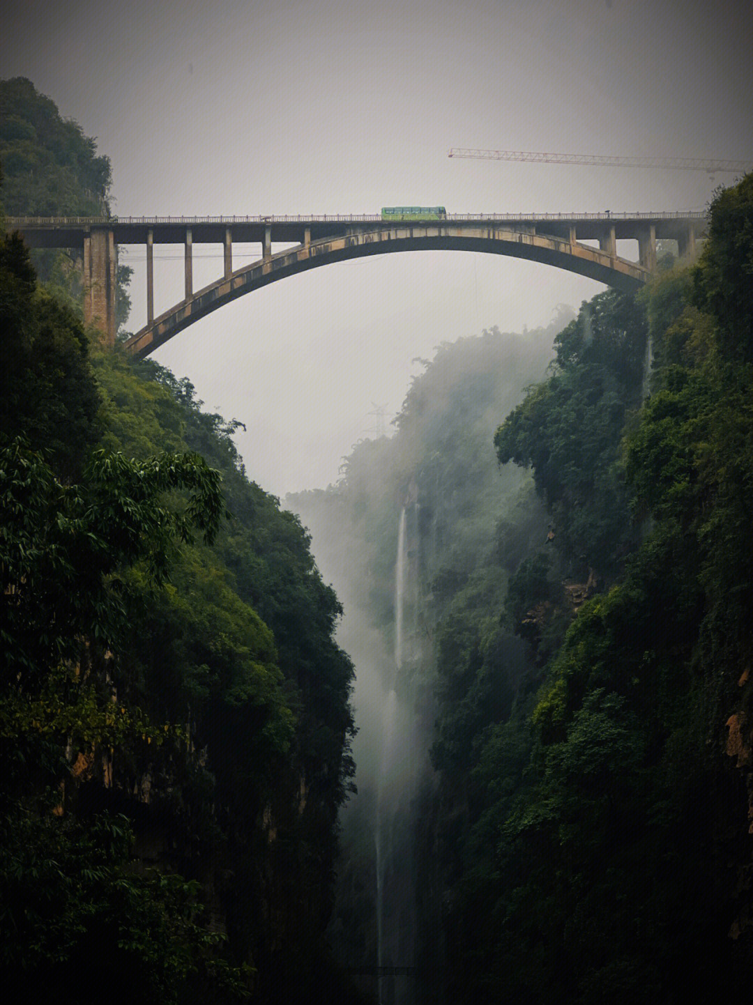 马岭河峡谷惨案照片图片