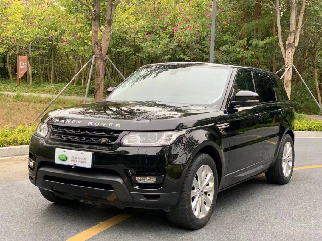新车型上架路虎揽胜运动9极品车况