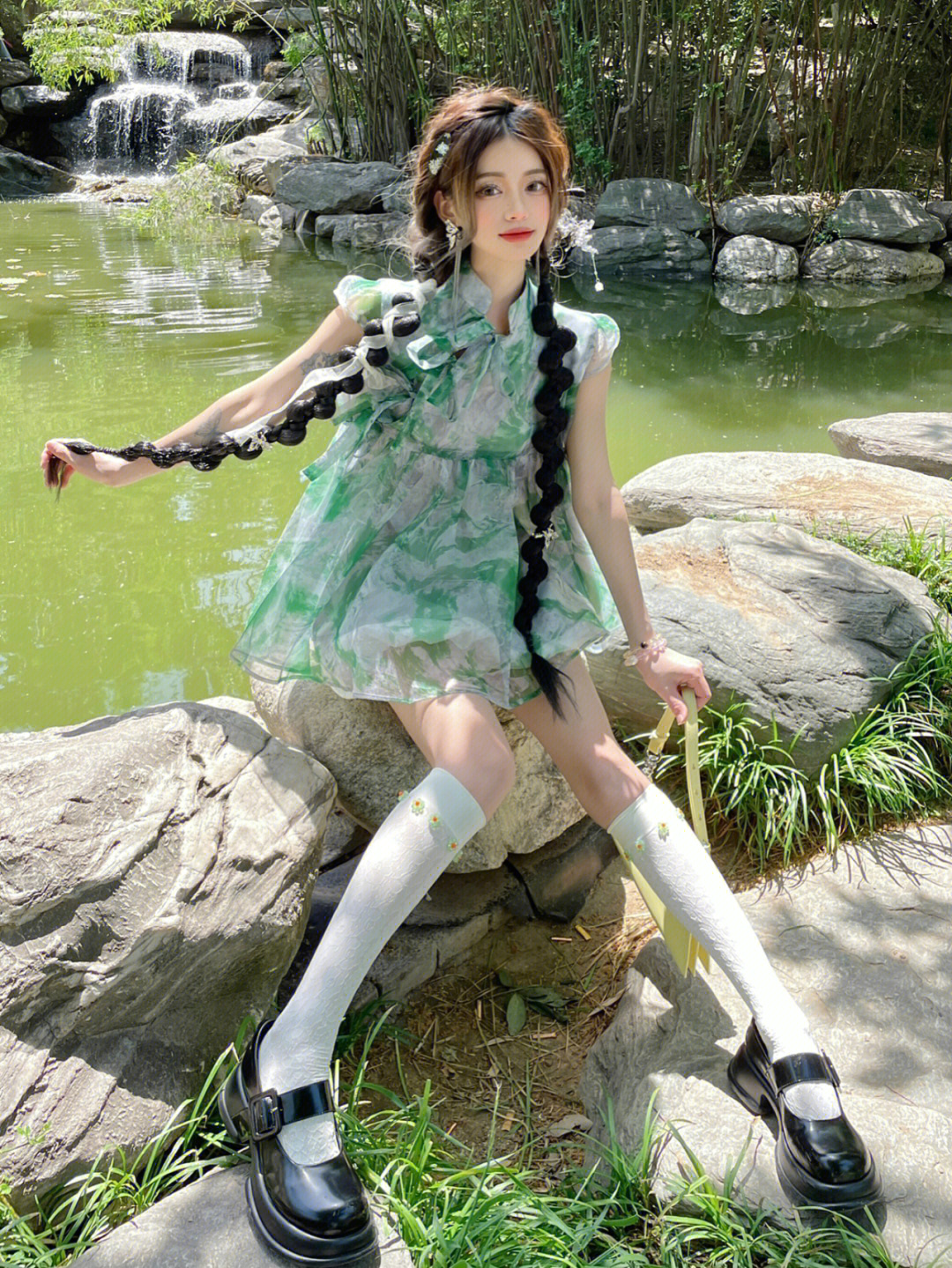 新中式鬼马少女娃娃裙叠穿行走的竹子精灵