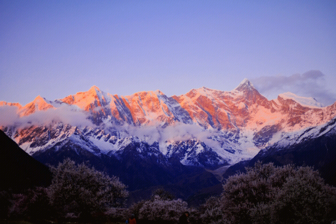 西藏南迦巴瓦日照金山