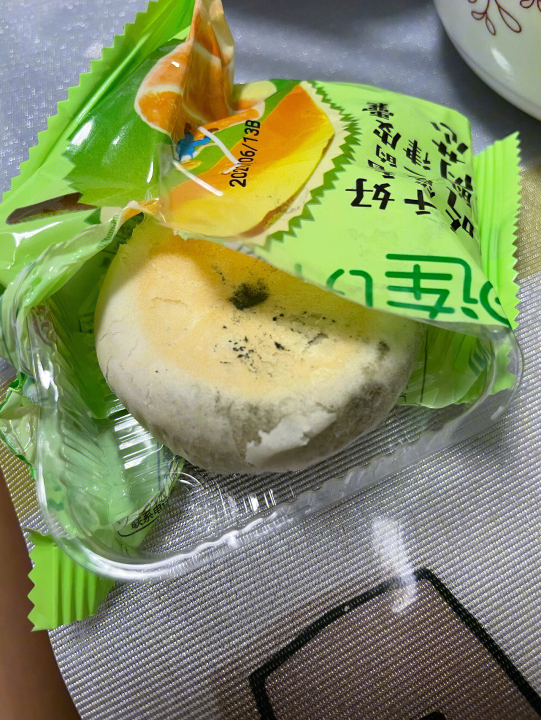 遇到食品发霉这种情况能忍吗