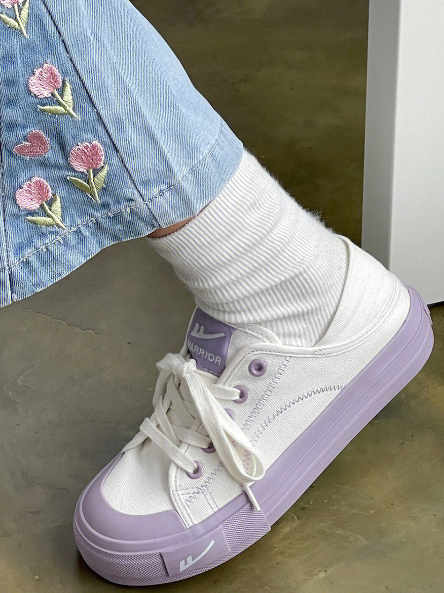 姐妹们这双淡紫色小白鞋真的可以