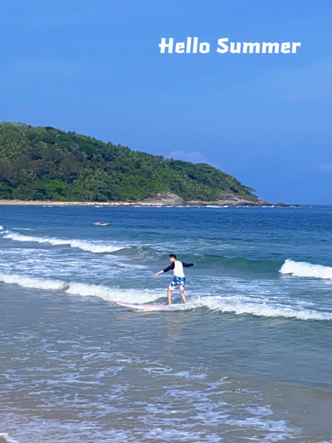 夏日冲浪坐标万宁日月湾冲浪胜地