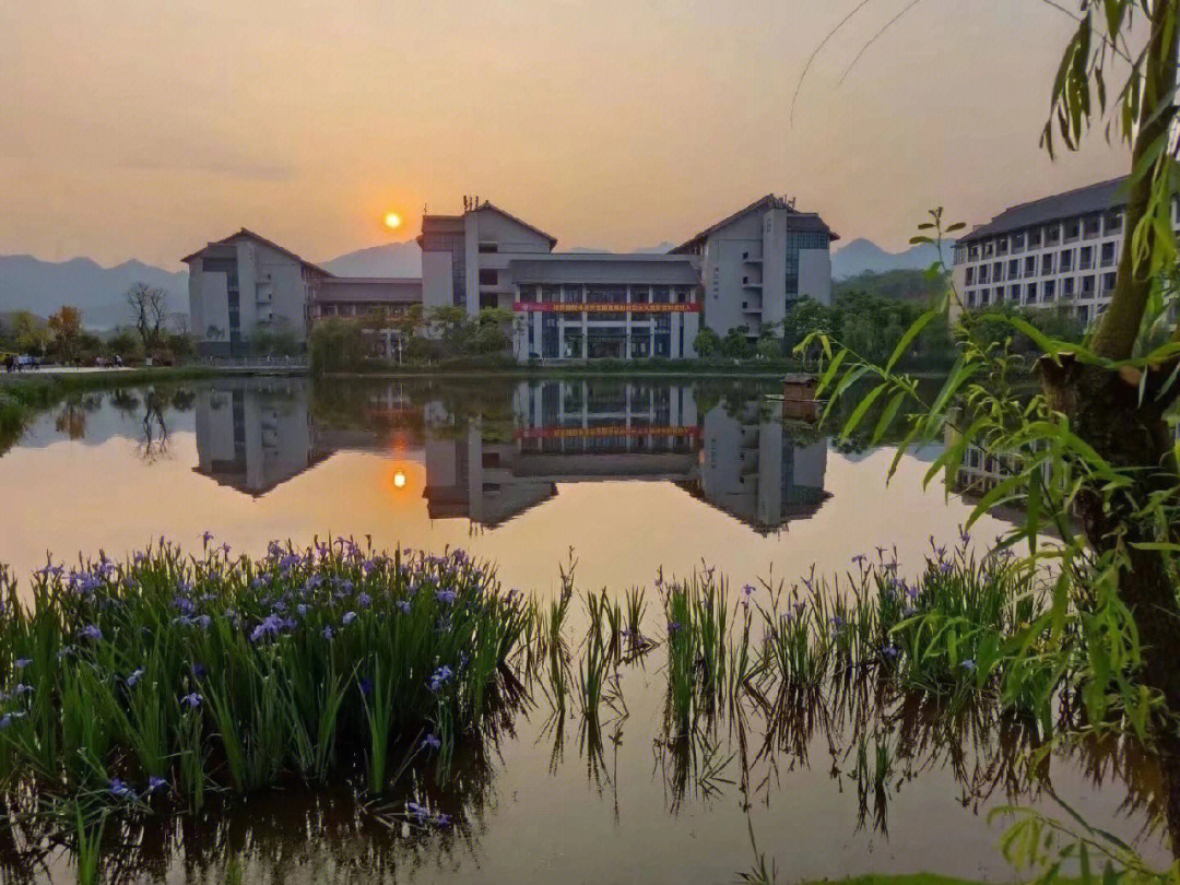 重庆工程学院影像图图片