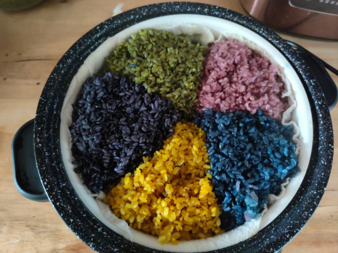 五色糯米饭的制作过程图片