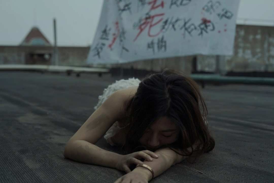 屋顶韩国电影图片