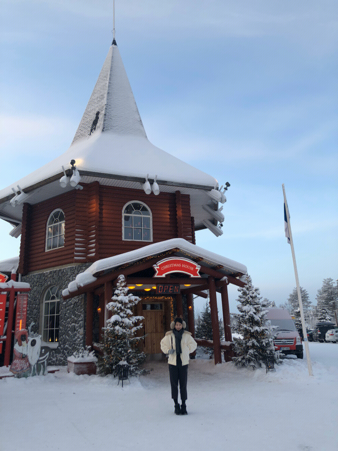 芬兰罗瓦涅米去圣诞老人村坐雪橇吧