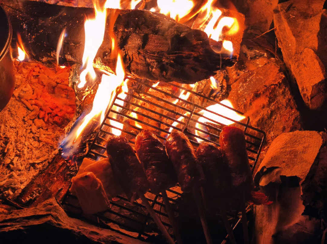 围炉夜话温馨图图片