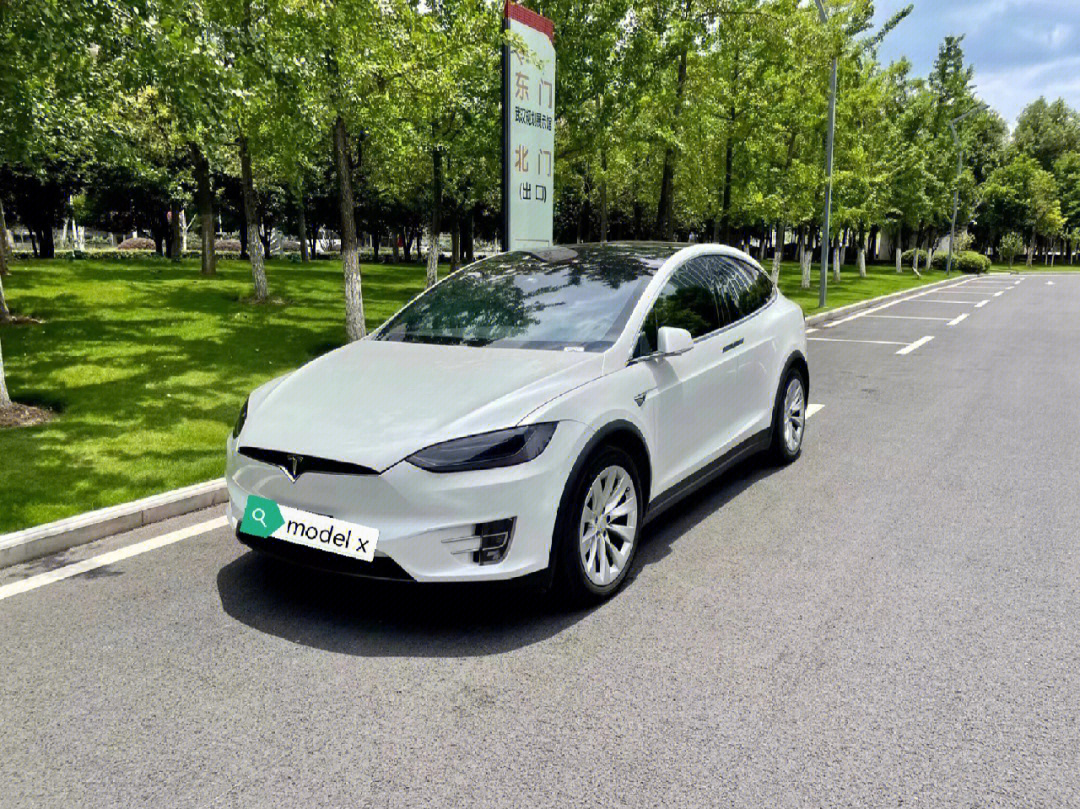 2017款特斯拉model x 100d 长续航版,19年上牌,5万公里,58.8w.