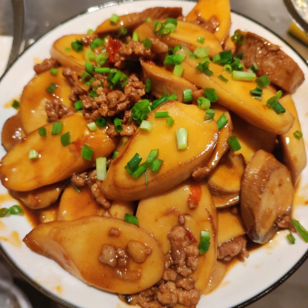 杏鲍菇炒牛肉拍黄瓜