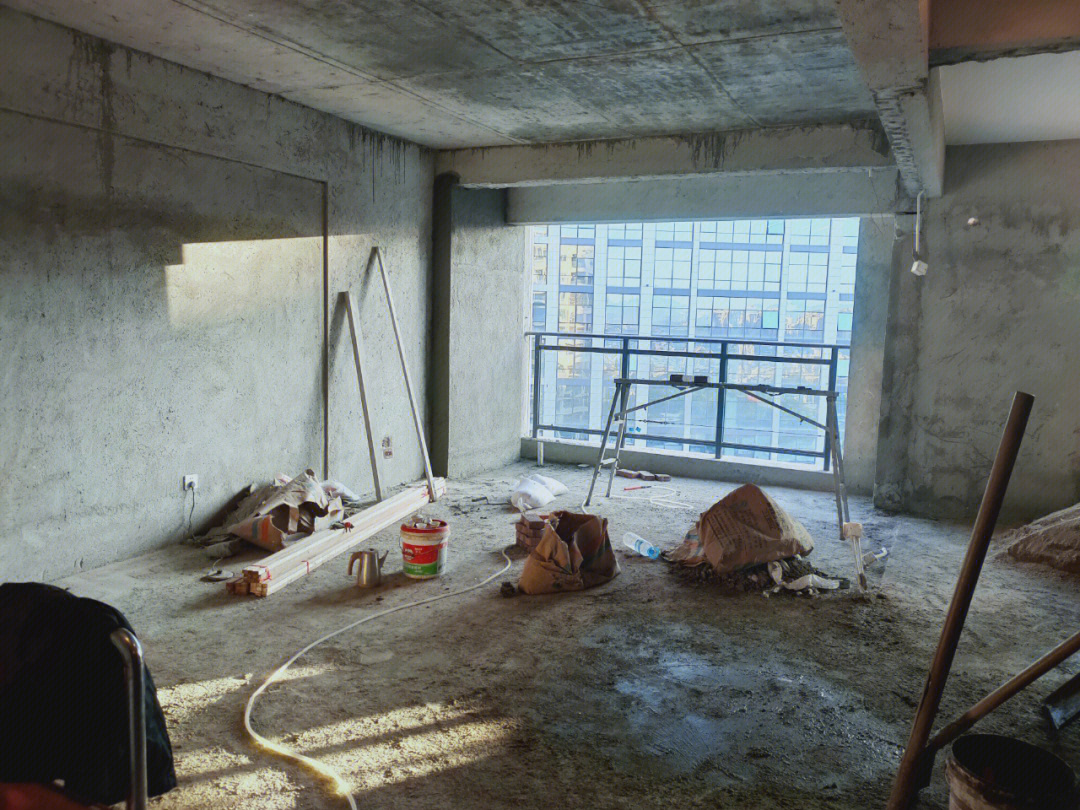 loft装修  拆墙,砌墙中……不得不说我家的水泥工师傅的手艺真的太绝