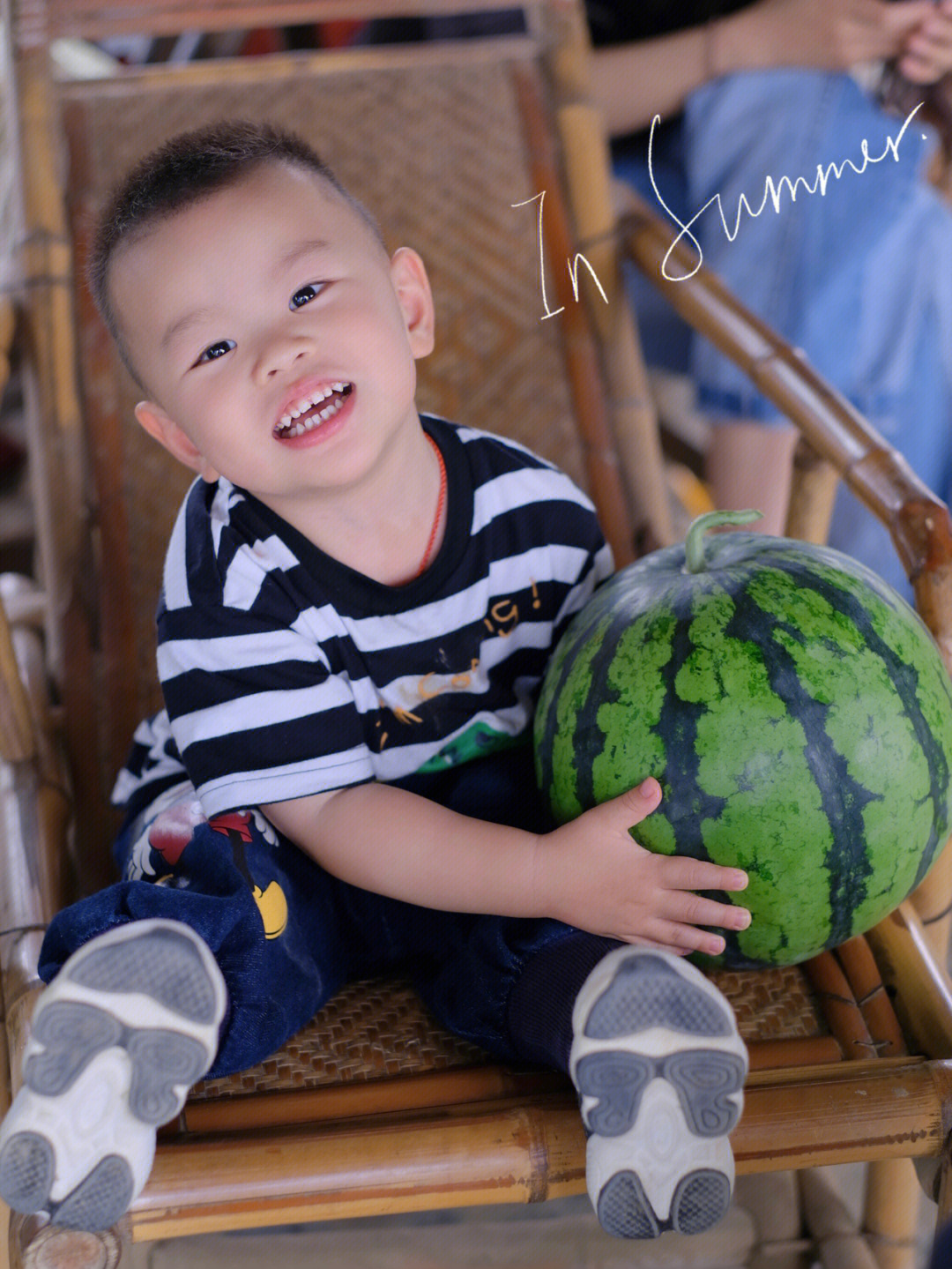 夏日原野上的追赶_夏日原野上的追赶这个题目好吗_夏日原野上的追赶是谁写的