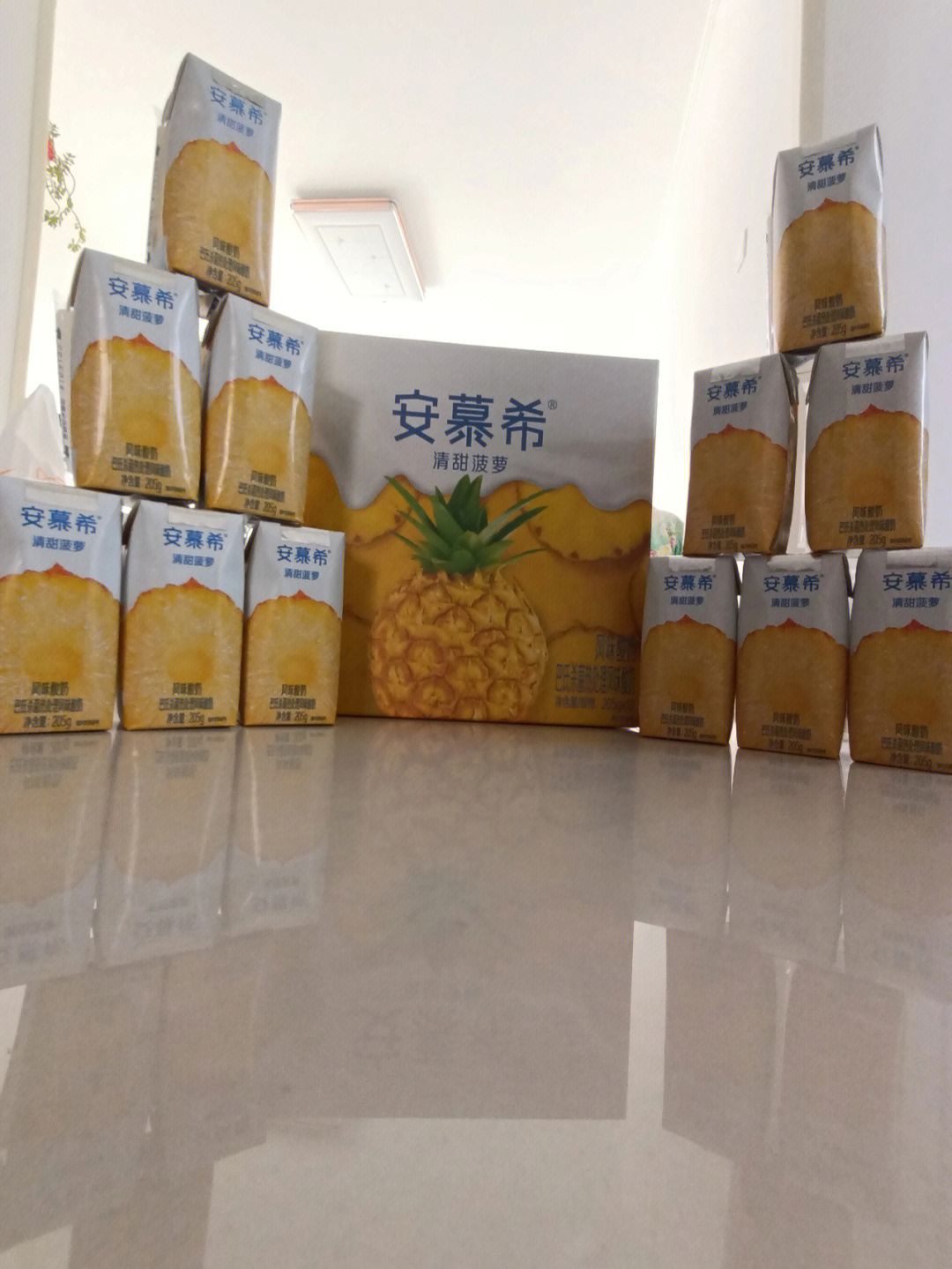 安慕希清甜菠萝卖点图片