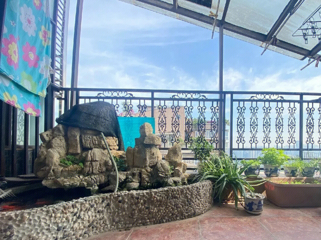 花园式小区,沿河 塑料跑道,天花板的存在9090珊瑚苑面积88平价格
