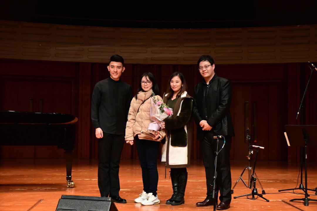 中央音乐学院徐阳老师 和爱女薛淼的音乐会67昨晚在南昌举办  78