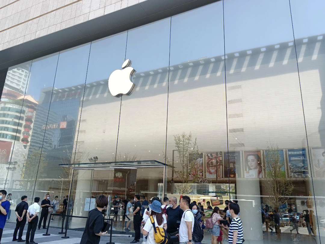 长沙首家苹果直营店今天正式开业