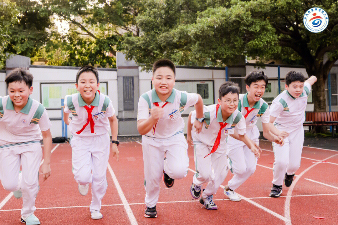 澄海实验学校礼服图片