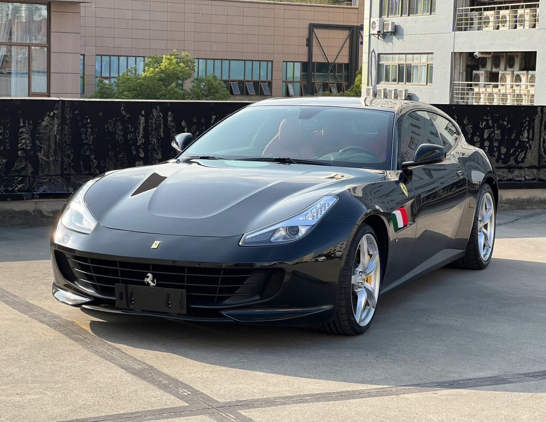 绝版的猎装法拉利gtc4lusso