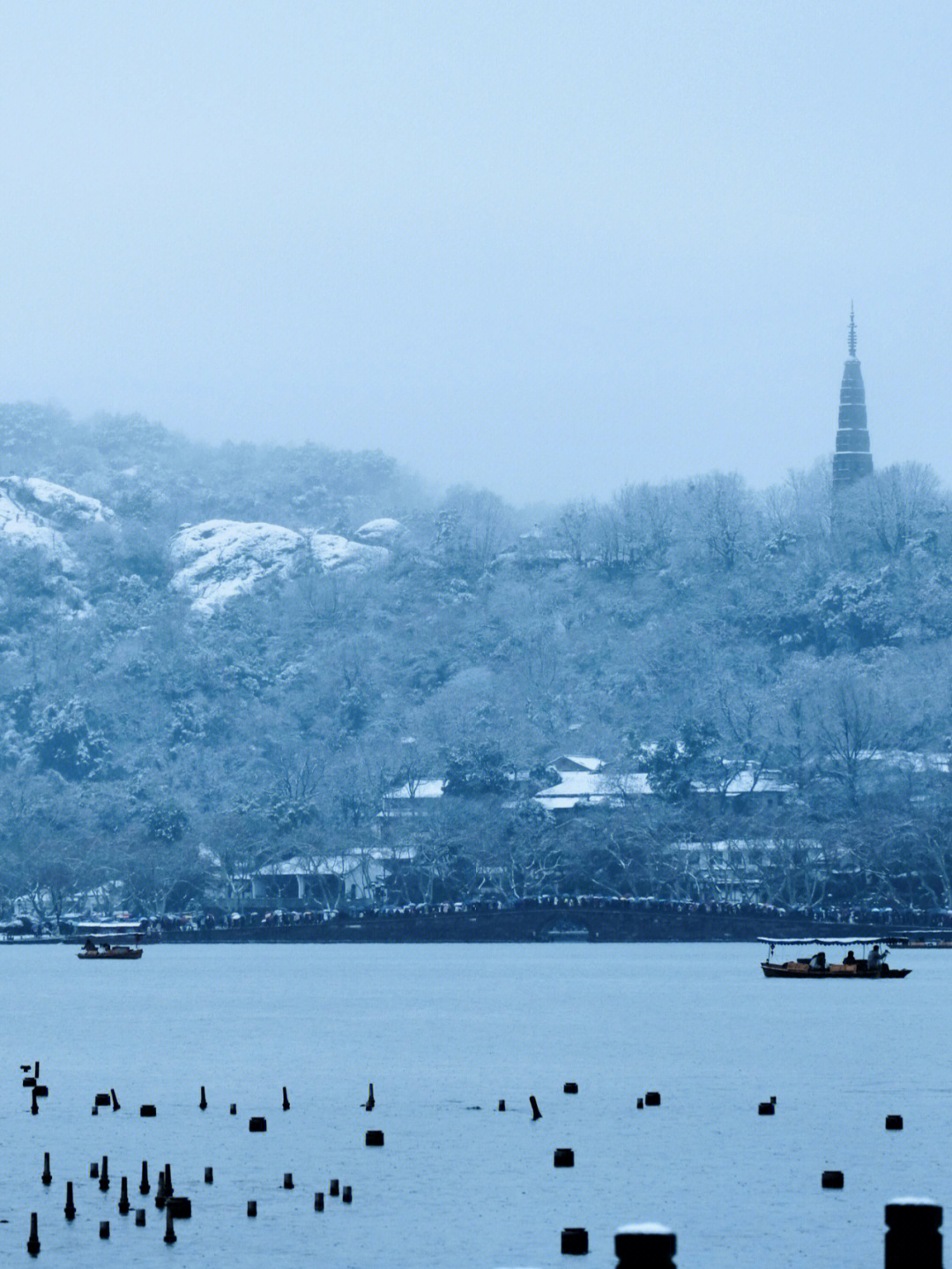 西湖千古名句雪景图片