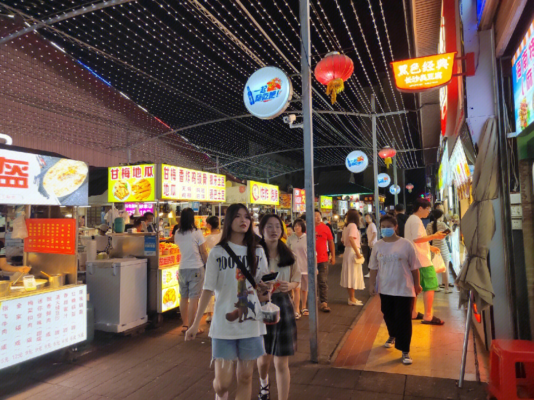 花都狮岭夜市摊位图片