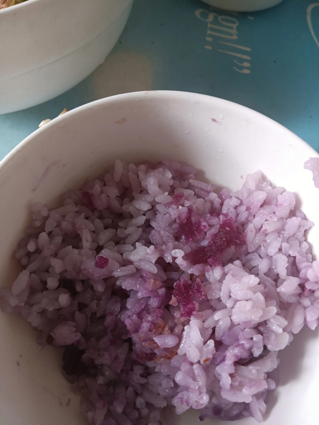 今天用紫薯蒸米饭,特别好吃,特别甜