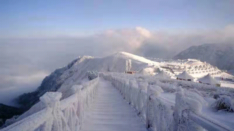 武功山雪景描写图片