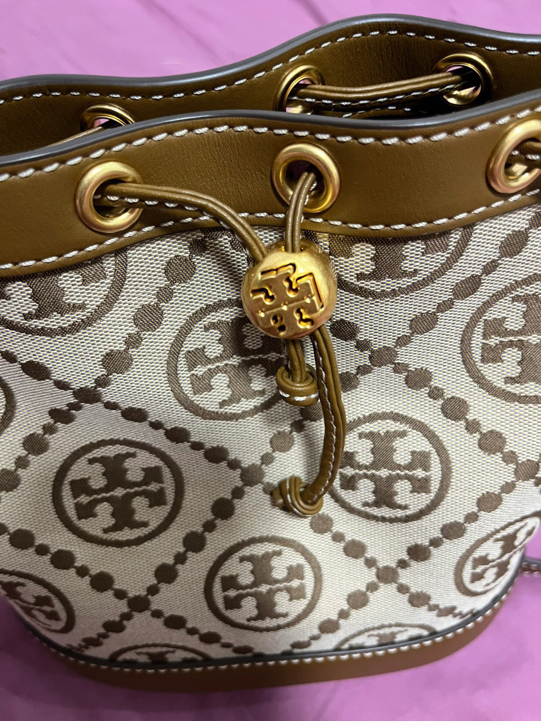 toryburch水桶包验真假图片