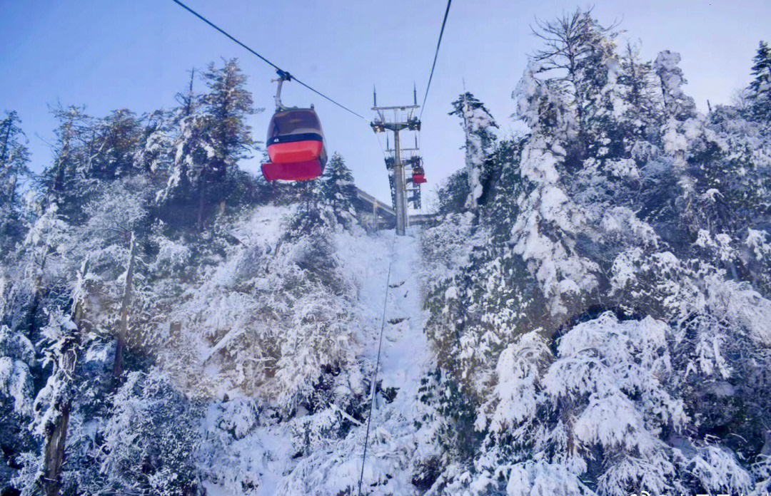 成都最近看雪瓦屋山