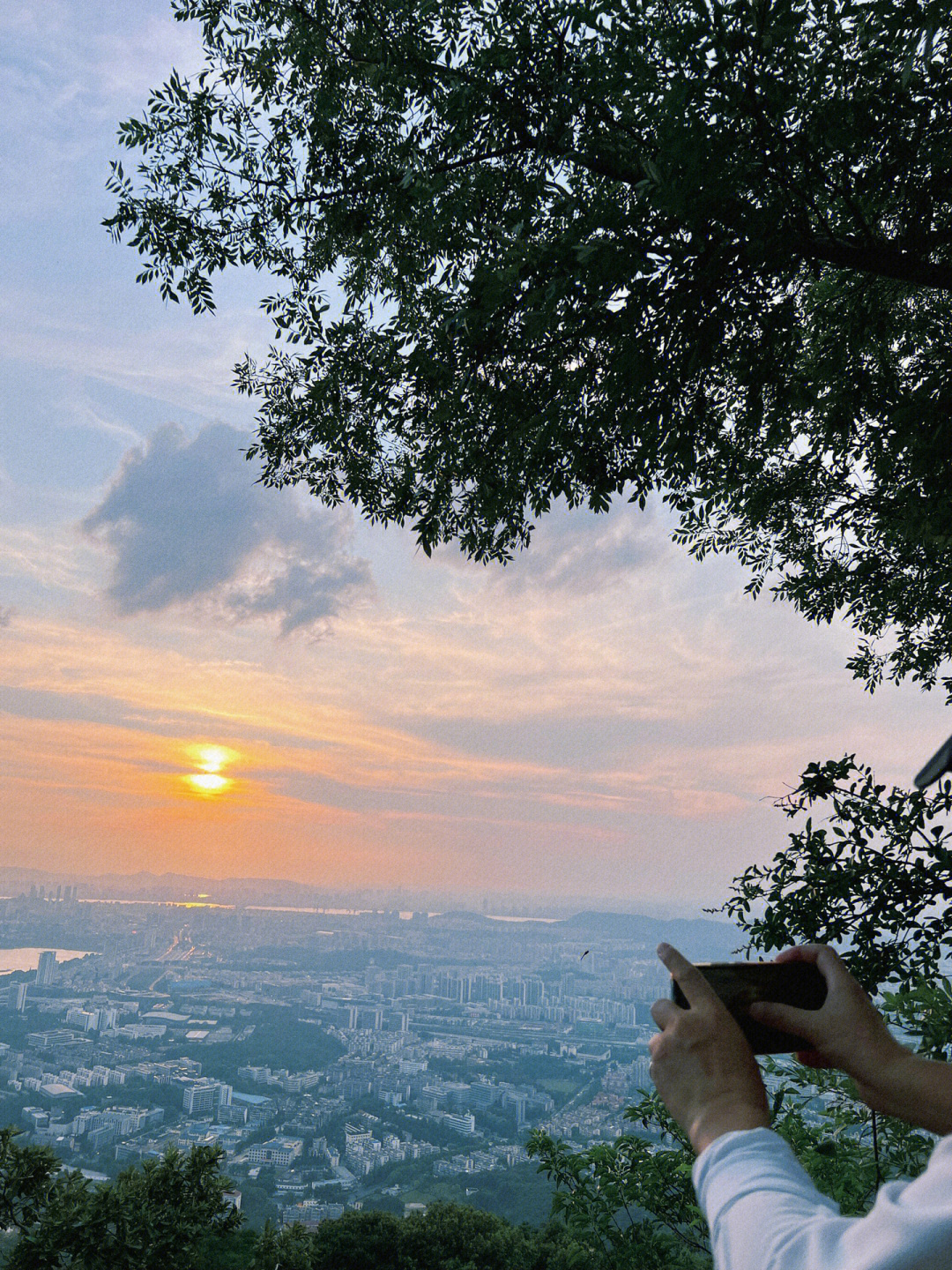 紫金山第一高峰图片