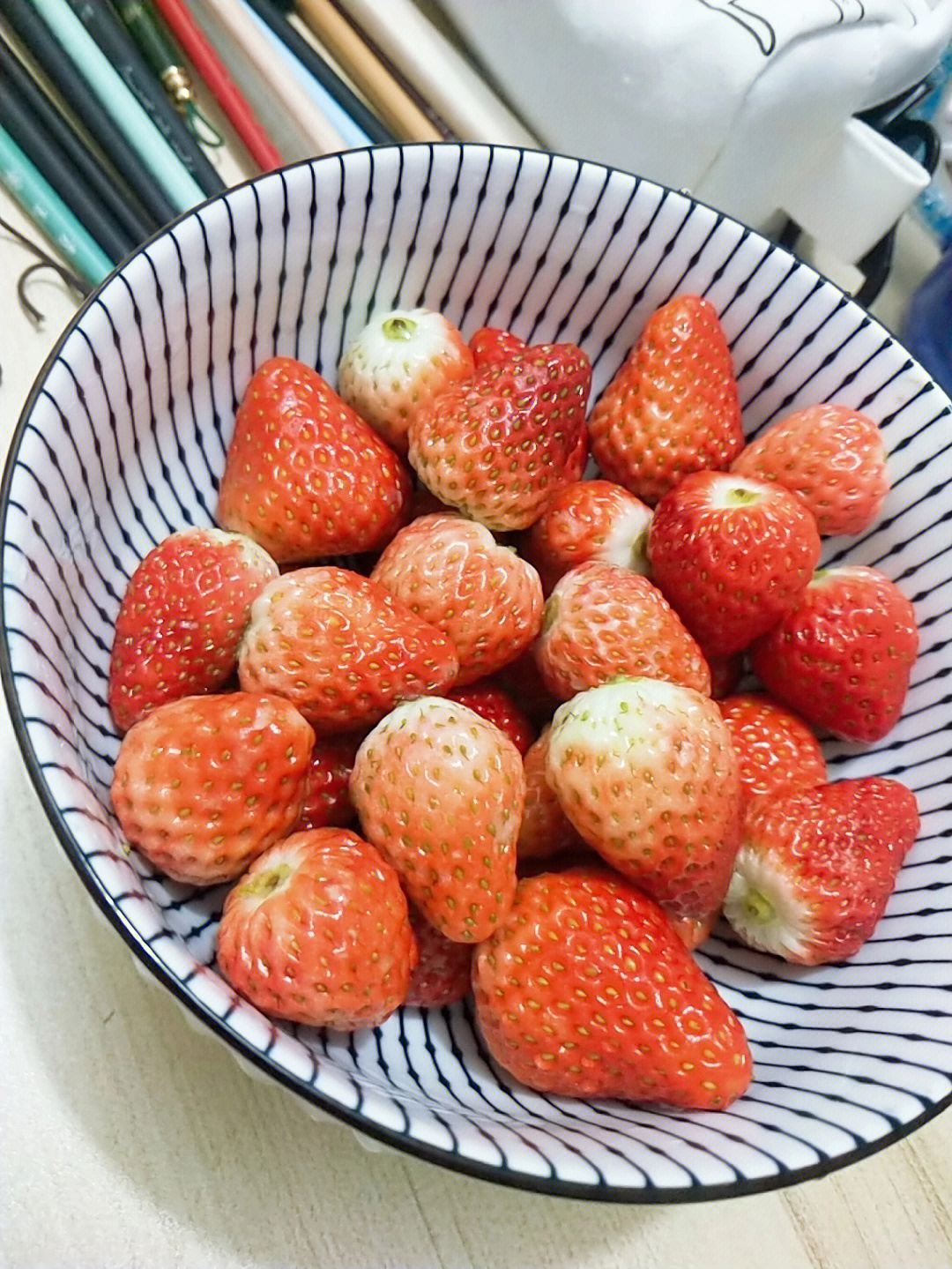 家里吃草莓真实图片图片