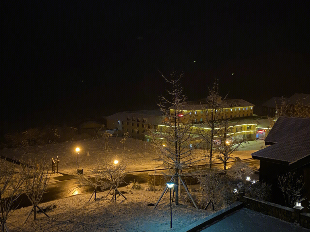 西岭雪山的夜晚