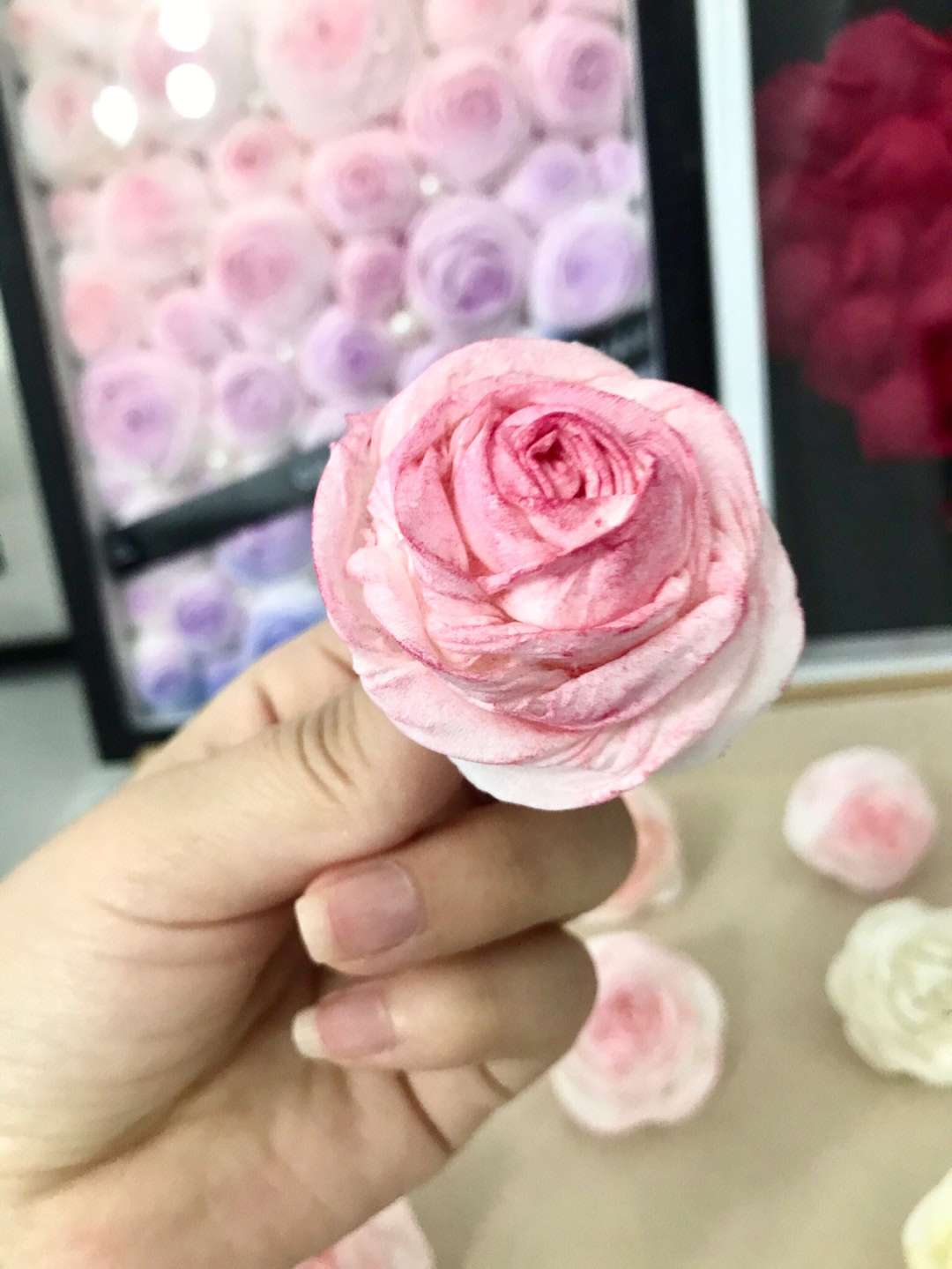 用纱巾叠的玫瑰花图片