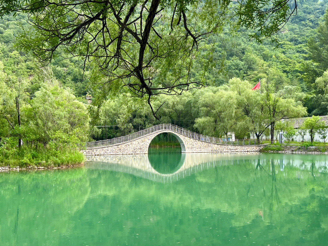 周末京郊旅游延庆百里山水画廊滴水壶