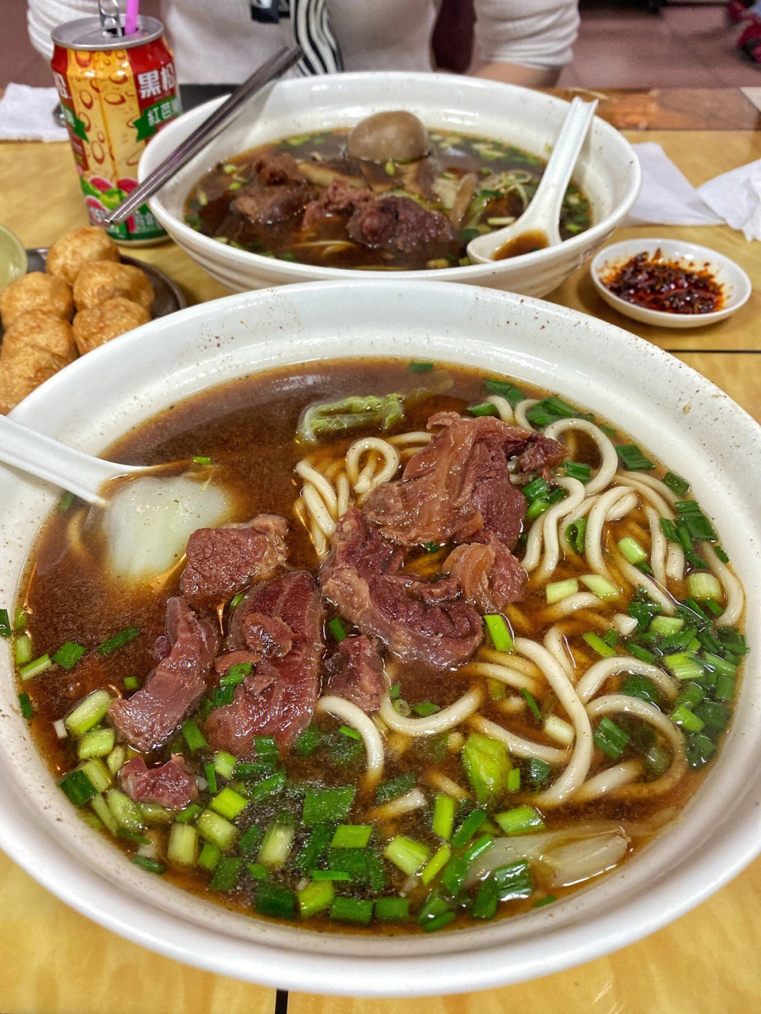 东莞探店绝好吃的台湾牛肉面汤底超浓郁