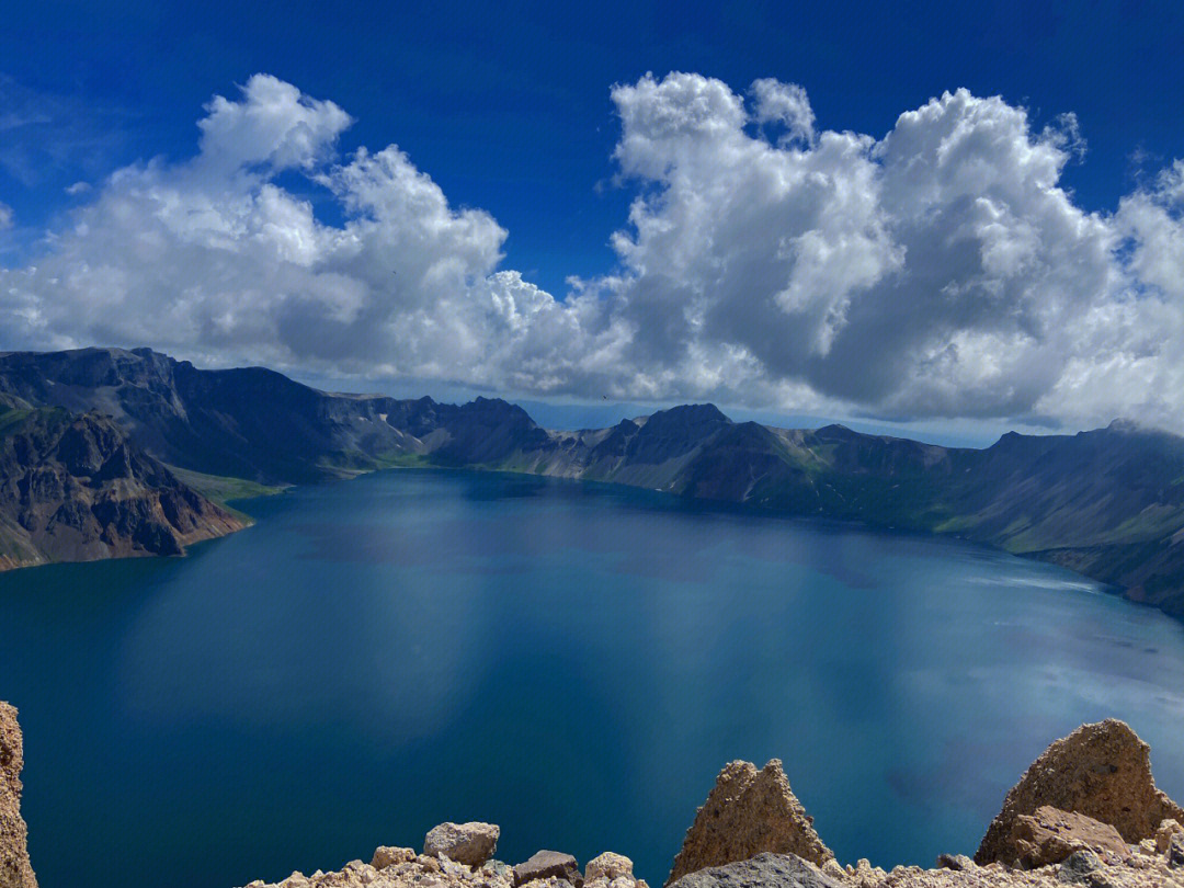 长白山天池风景区介绍图片