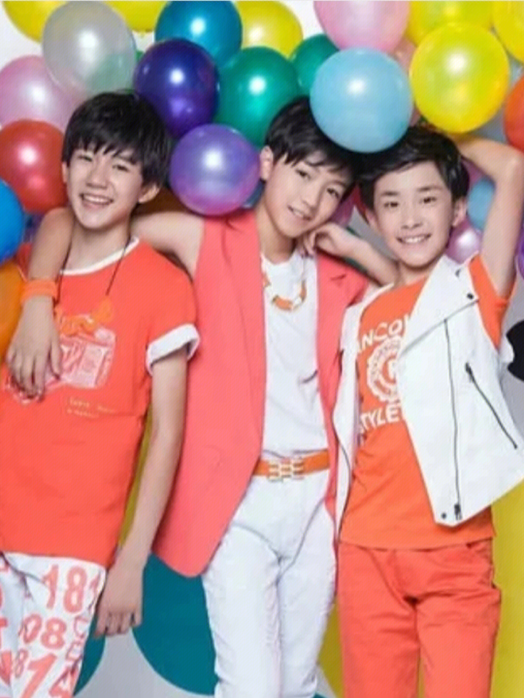 tfboys1周年的照片图片