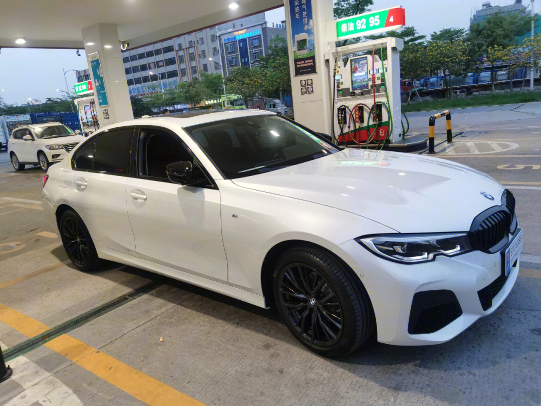 大爱的宝马325i