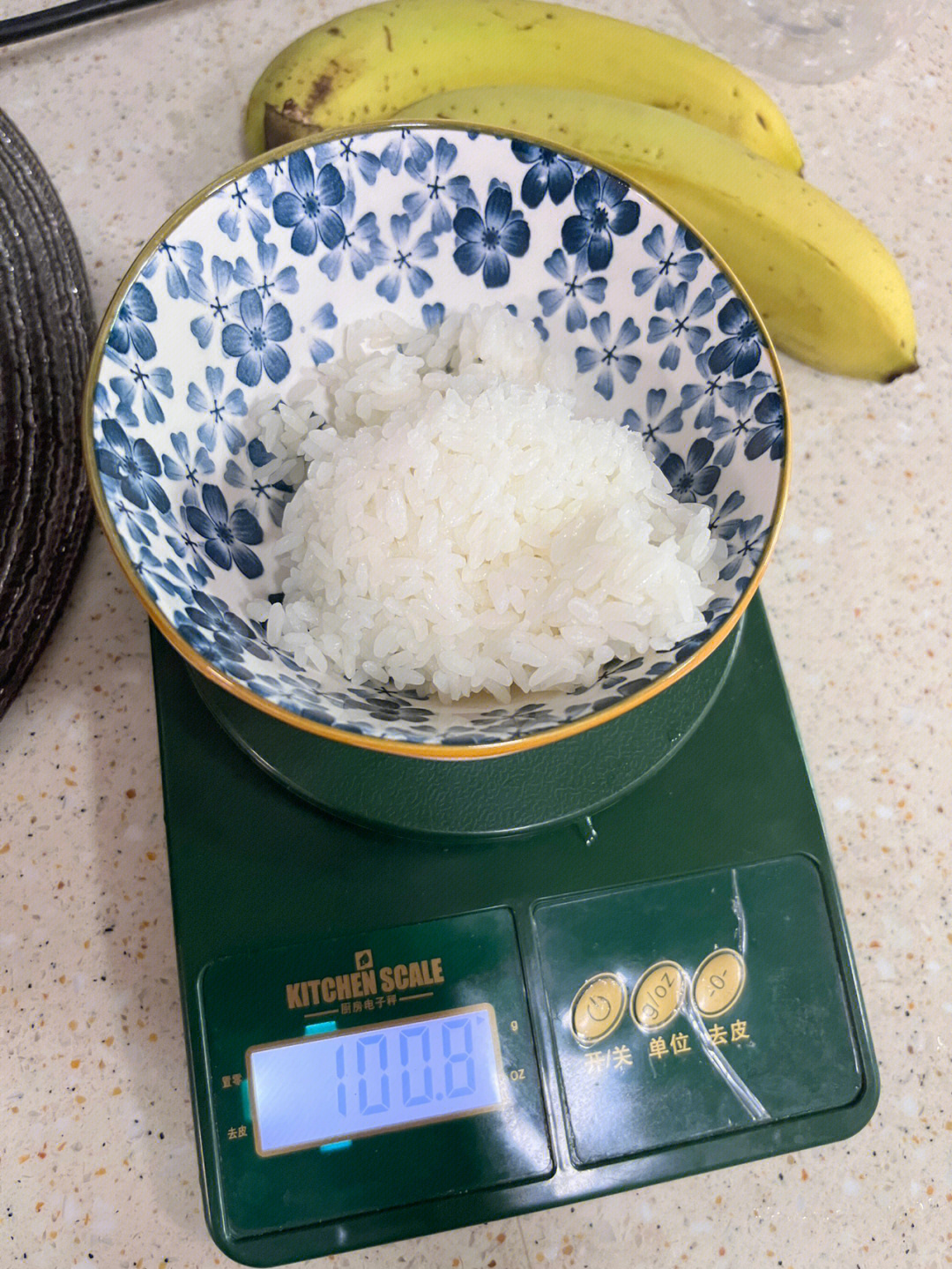 不知道米饭重量的进来看100g有多少