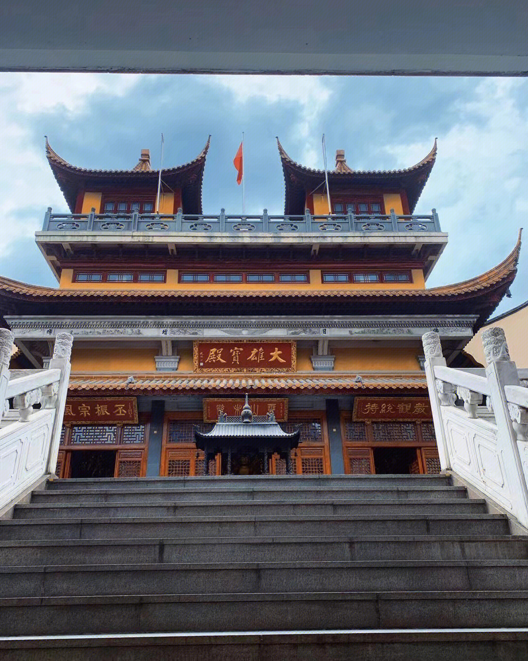 上海大隐隐于市的寺庙老西门法藏讲寺