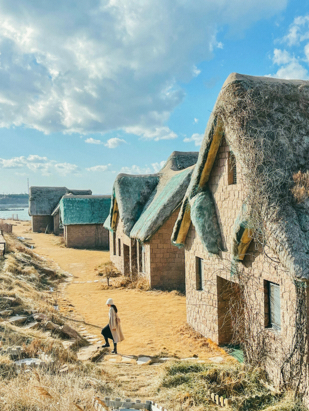 威海旅行07海草房拍照仿佛童话世界的小屋00