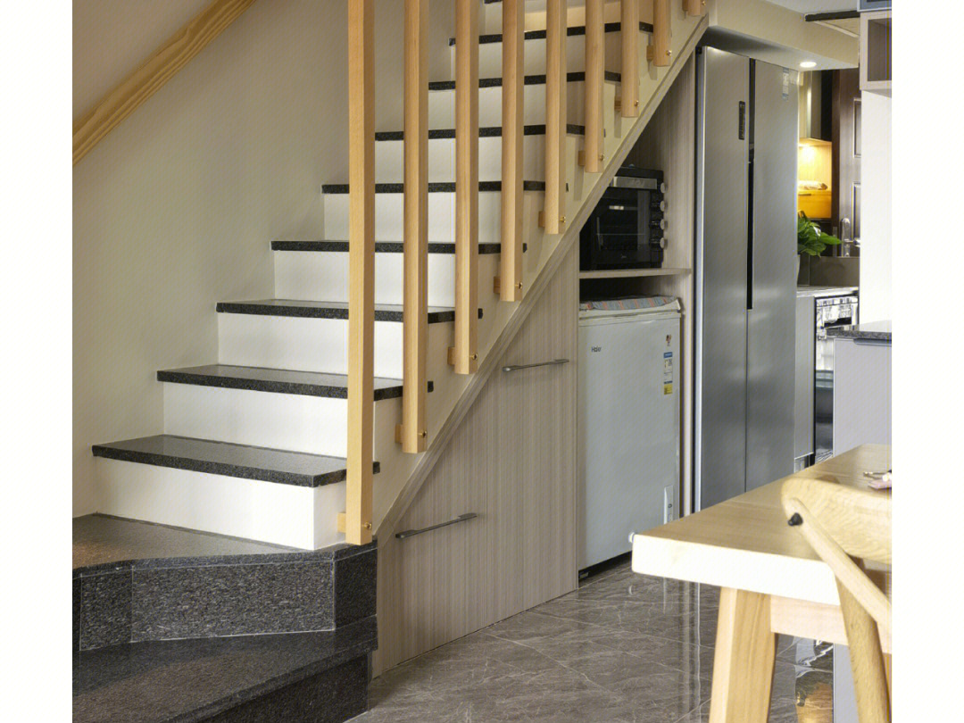 楼梯隔断小厨房效果图图片