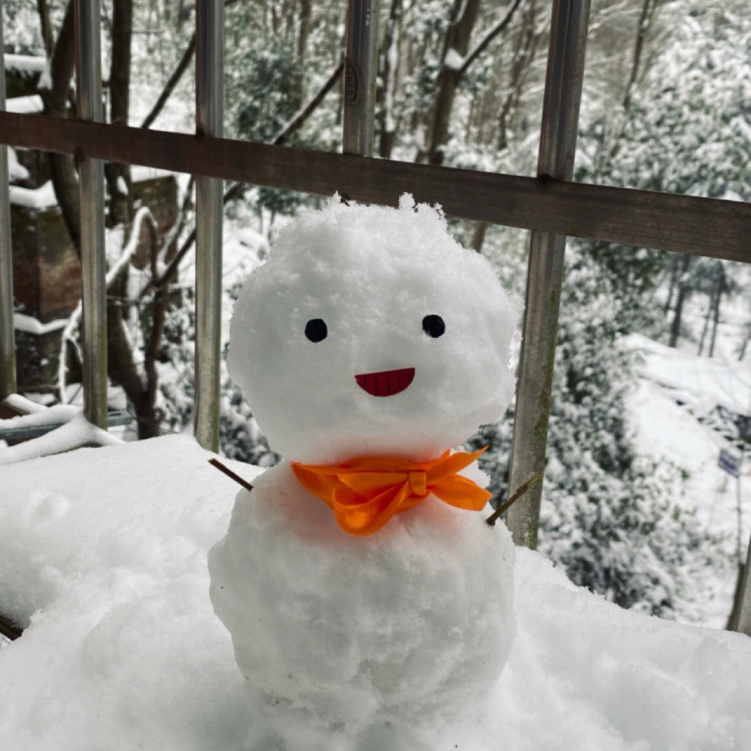 这两天堆的雪人太可爱啦